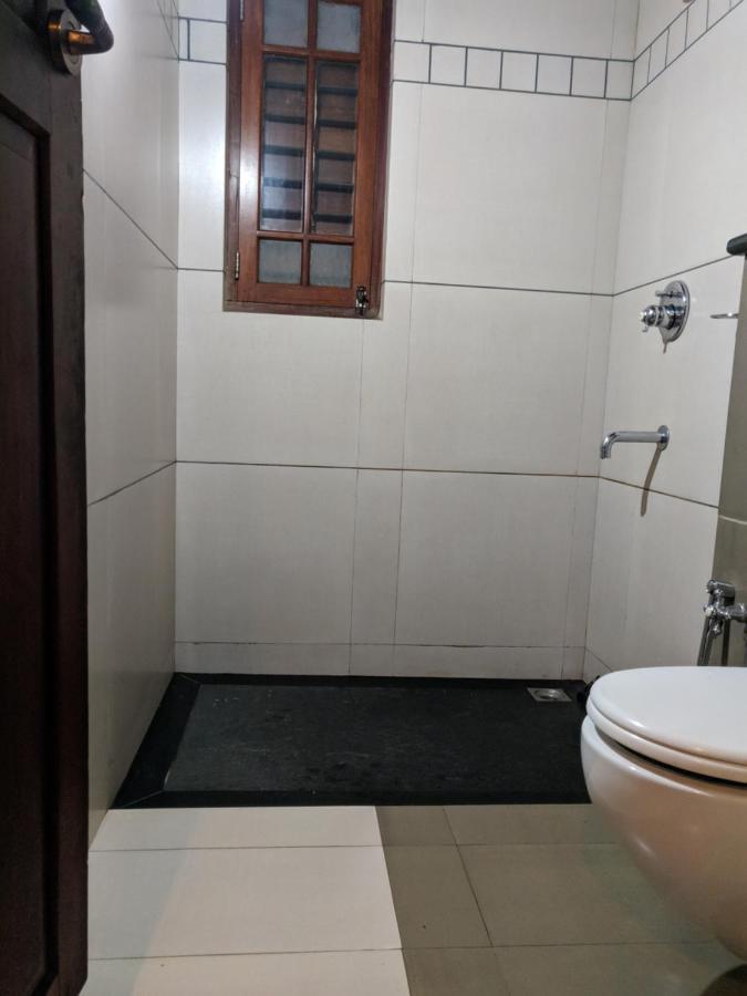 Adri Chembra Hostel Meppadi Exterior photo